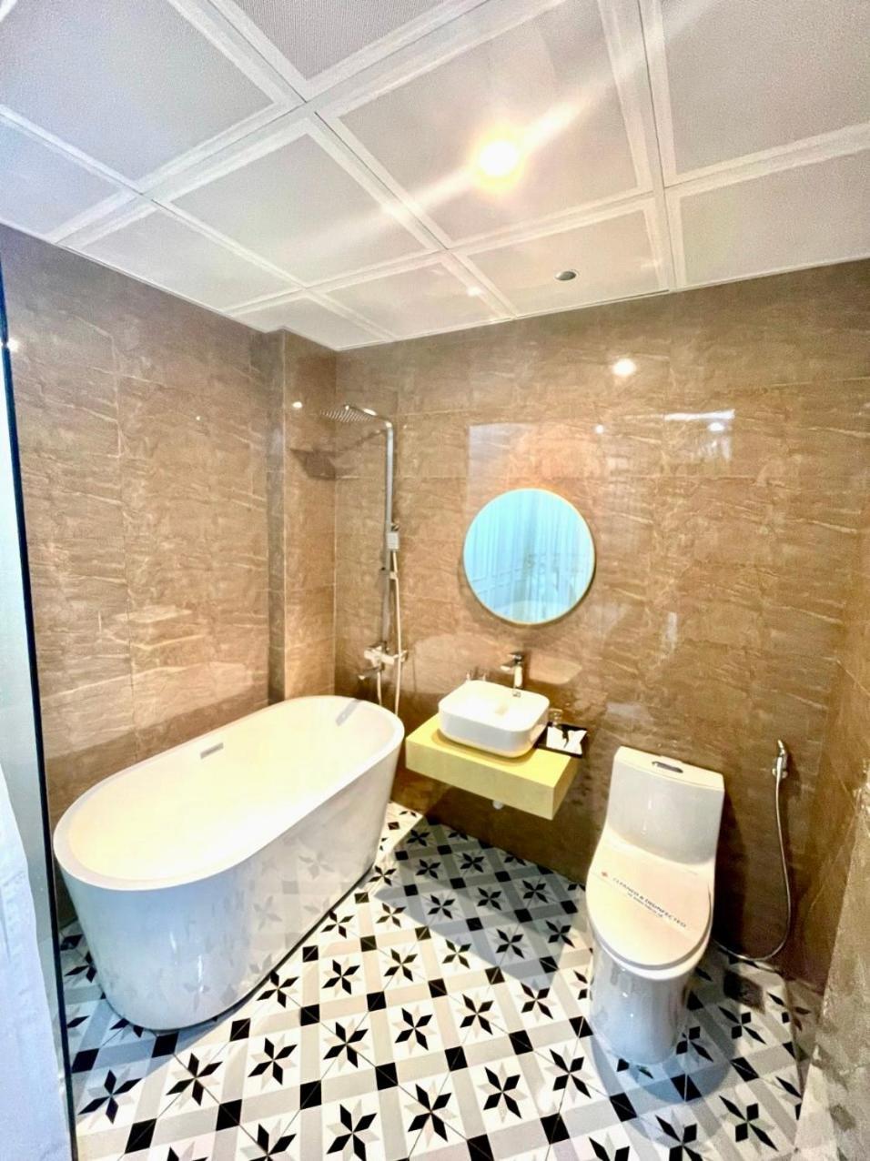 Grand Ha Noi Hotel Hanoi Exterior foto
